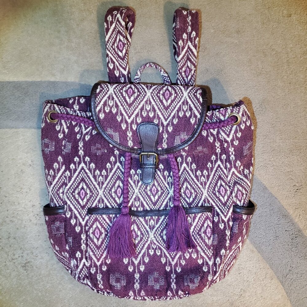 American Eagle Outfitters Maroon & Cream Drawstring Boho Backpack